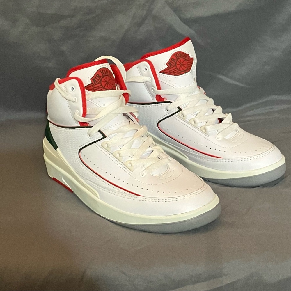 Jordan Men's Shoes - White and Red